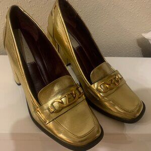 Franco Sarto Miri Pump Color: Gold Faux Leather, size 8.5